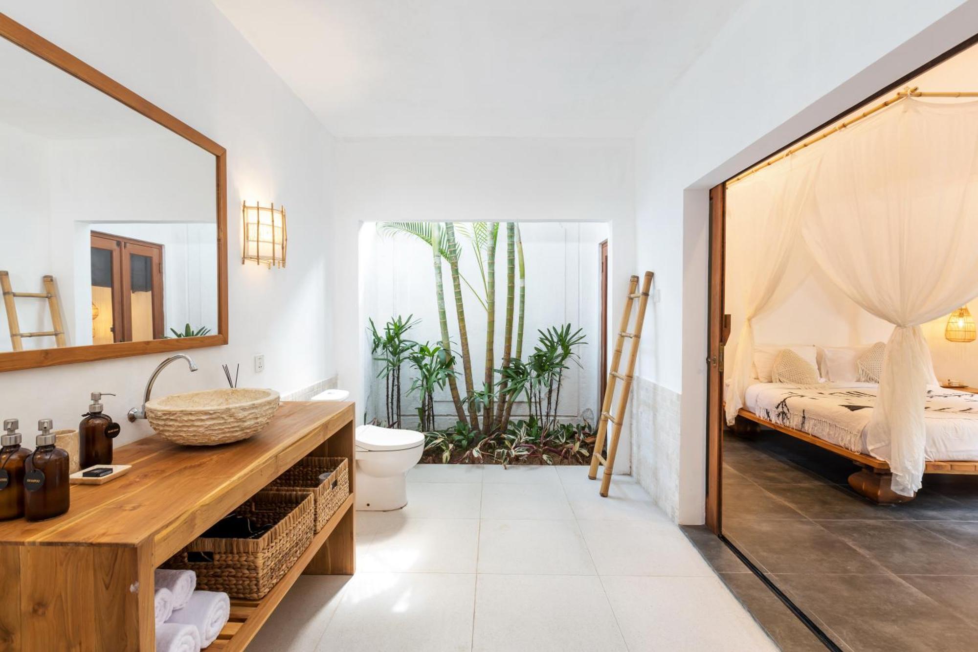 Unicorn Shelter Seminyak (Bali)