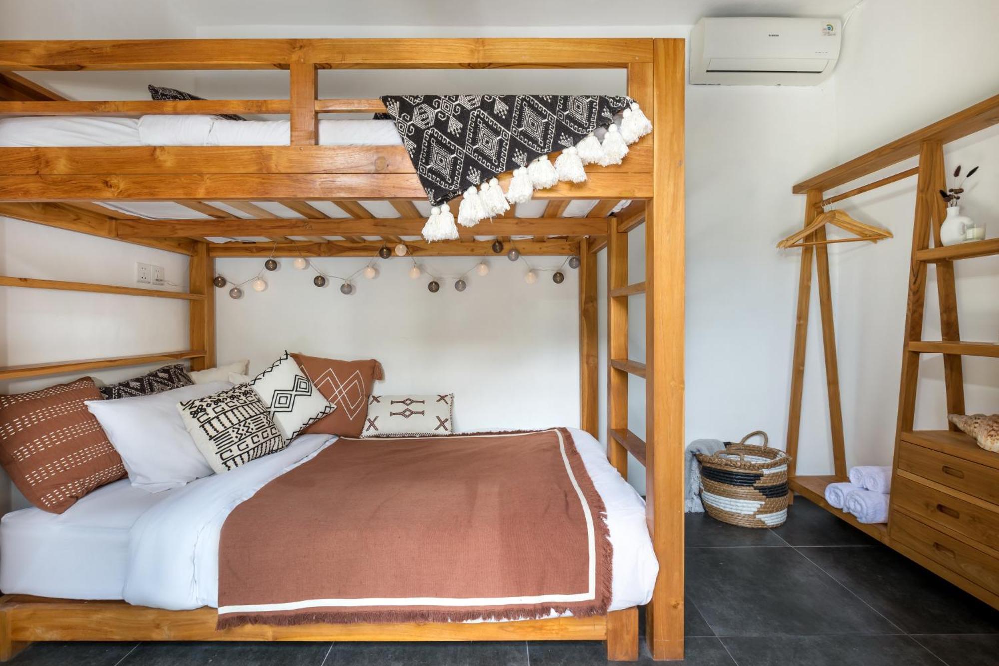 Villa Unicorn Shelter *